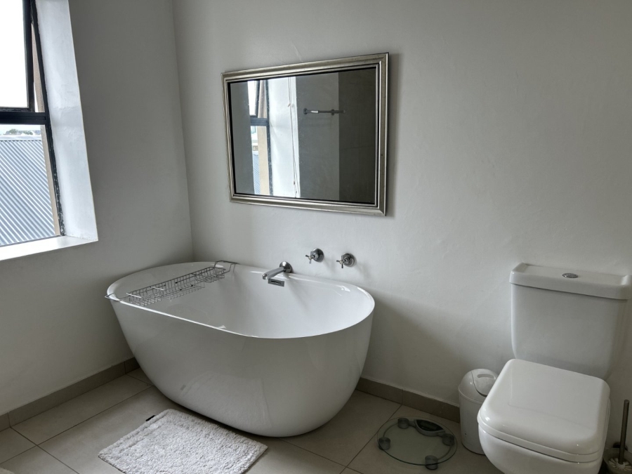 4 Bedroom Property for Sale in Blue Mountain Village Western Cape
